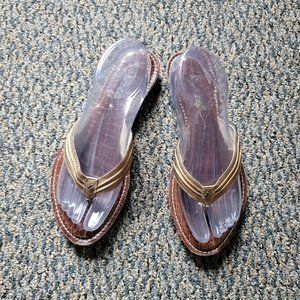 Gold Reef Cushion Thong Sandals Size 7.5